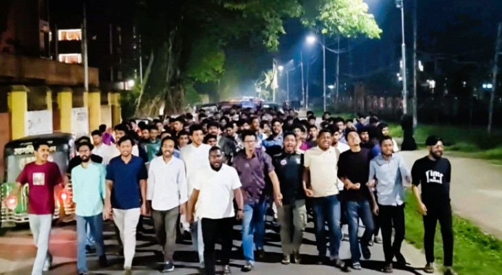 শিক্ষাপ্রতিষ্ঠানে সন্ত্রাসবাদের বিরুদ্ধে বাকৃবি ছাত্রদলের বিক্ষোভ
